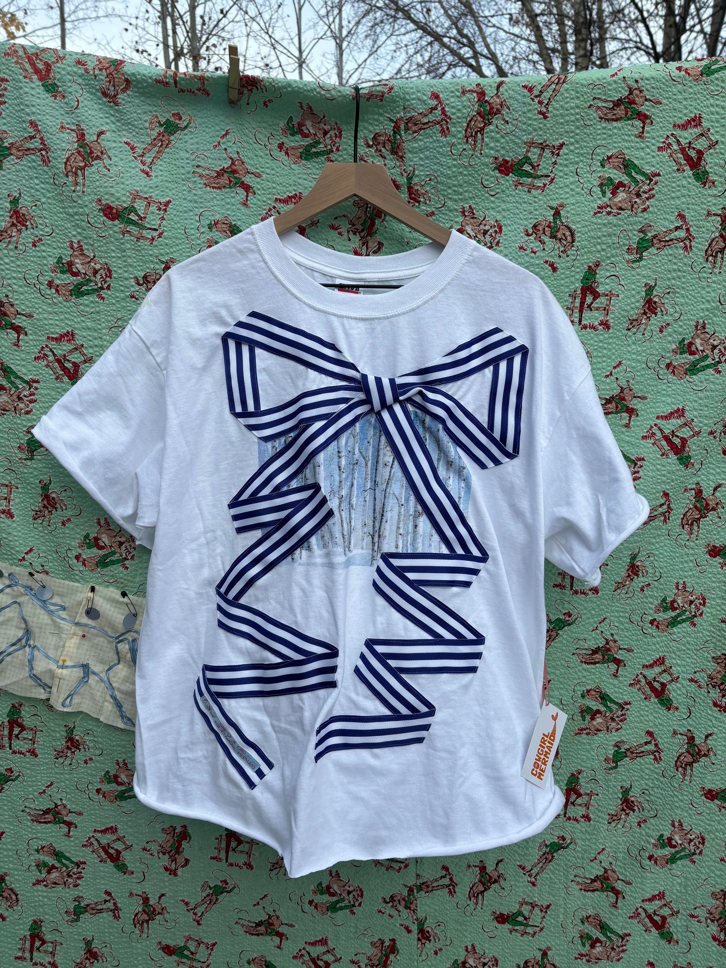 Aspen Meadow Bow Tee