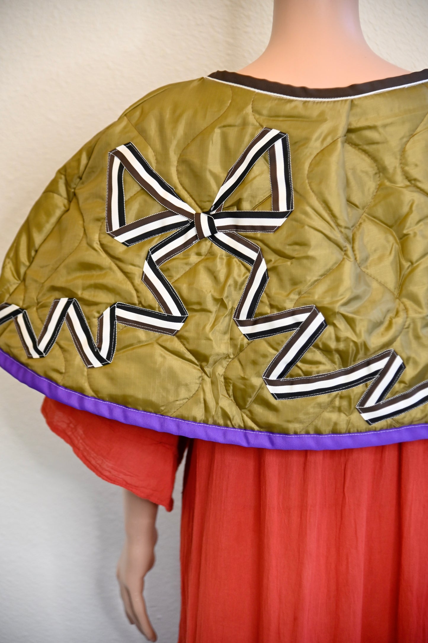 Bow Mini Cape